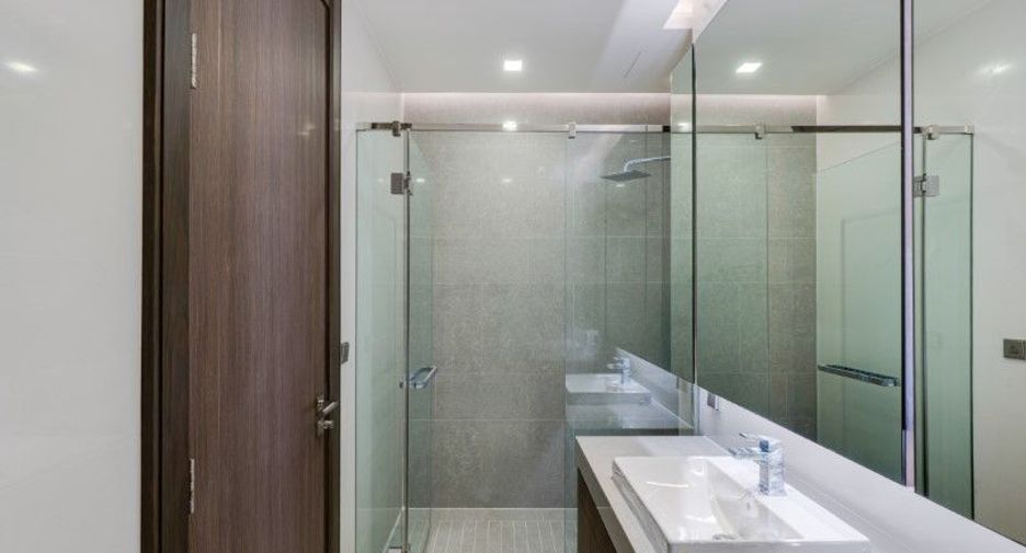 For rent 3 ベッドルーム condo in Khlong Toei, Bangkok