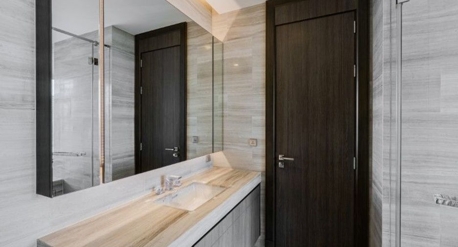 For rent 3 ベッドルーム condo in Khlong Toei, Bangkok