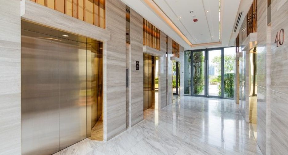 For rent 3 ベッドルーム condo in Khlong Toei, Bangkok