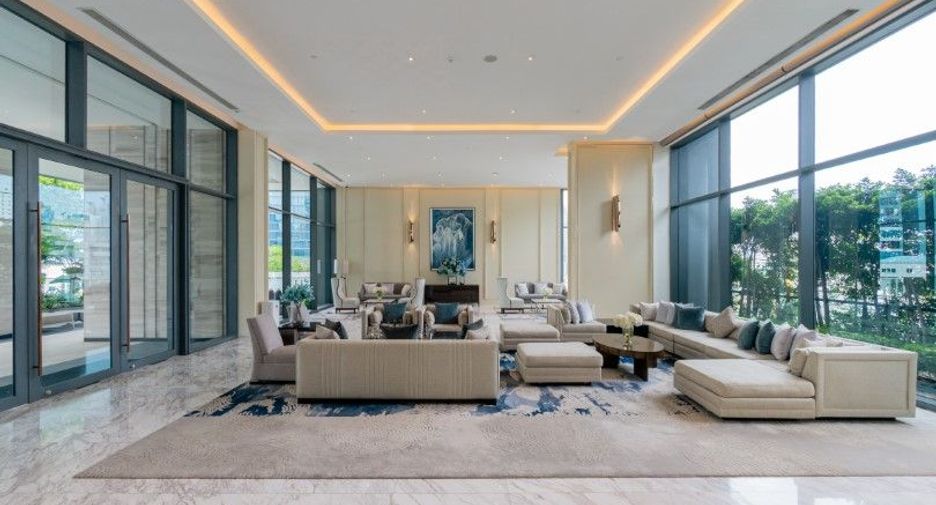 For rent 3 ベッドルーム condo in Khlong Toei, Bangkok