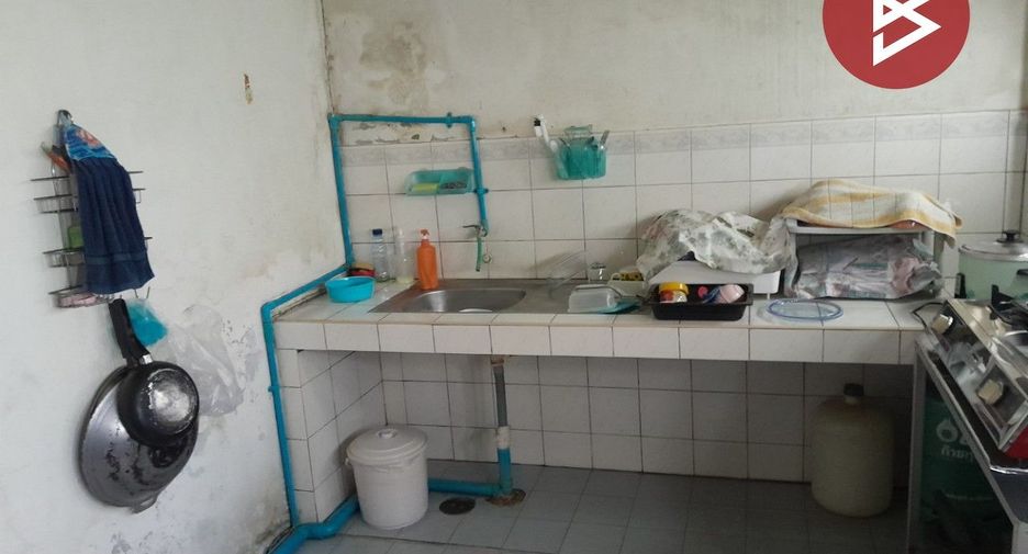 Casa adosada en venta de 2 habitaciones en Min Buri, Bangkok