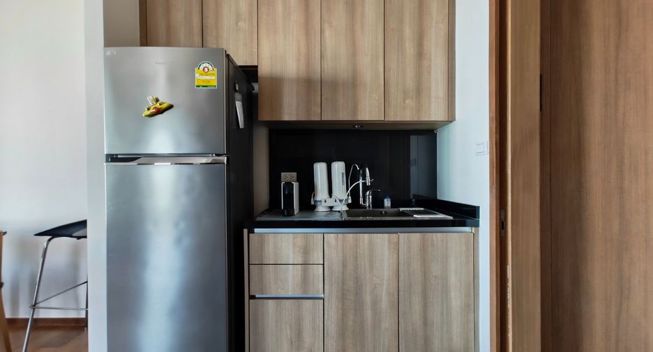 For sale 2 ベッドルーム condo in Yan Nawa, Bangkok