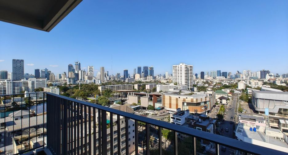 For sale 2 ベッドルーム condo in Yan Nawa, Bangkok