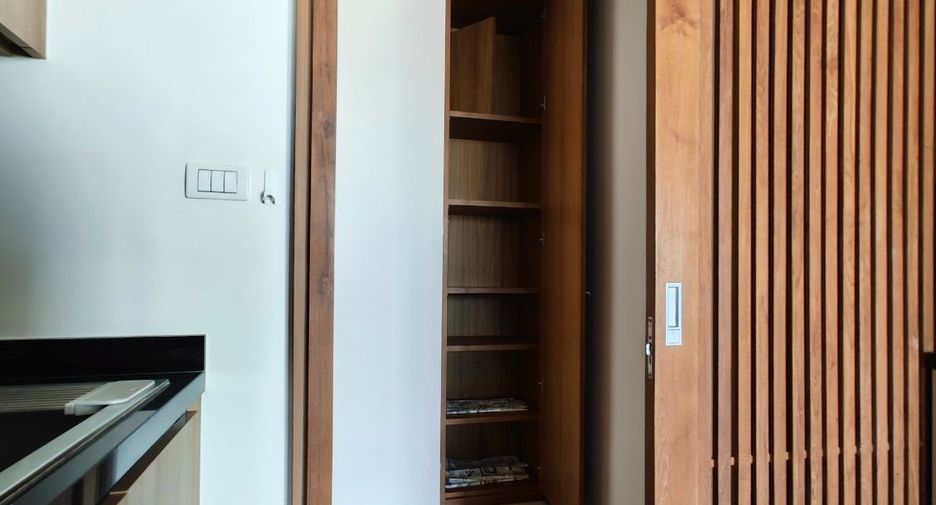 For sale 2 ベッドルーム condo in Yan Nawa, Bangkok