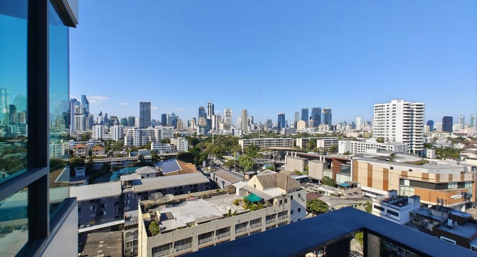 For sale 2 ベッドルーム condo in Yan Nawa, Bangkok