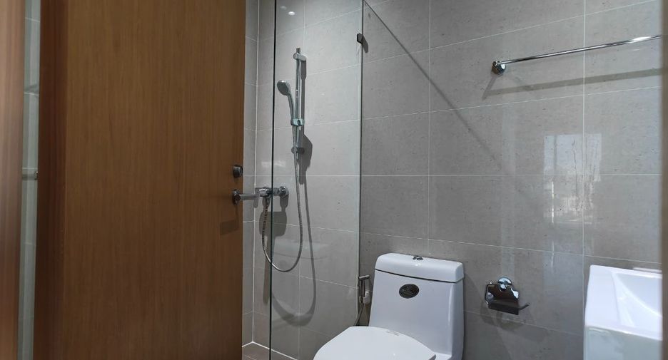 For sale 2 ベッドルーム condo in Yan Nawa, Bangkok