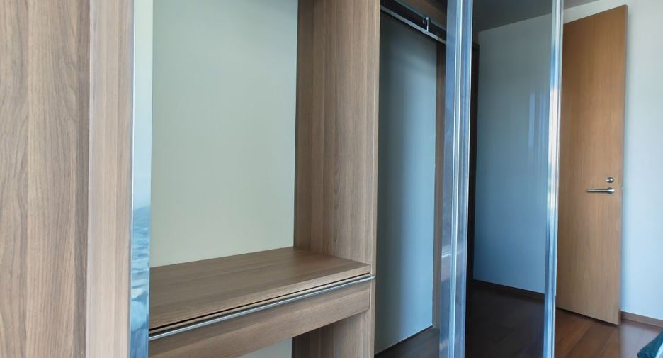 For sale 2 ベッドルーム condo in Yan Nawa, Bangkok