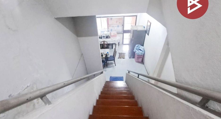 Casa adosada en venta de 4 habitaciones en Bang Bon, Bangkok