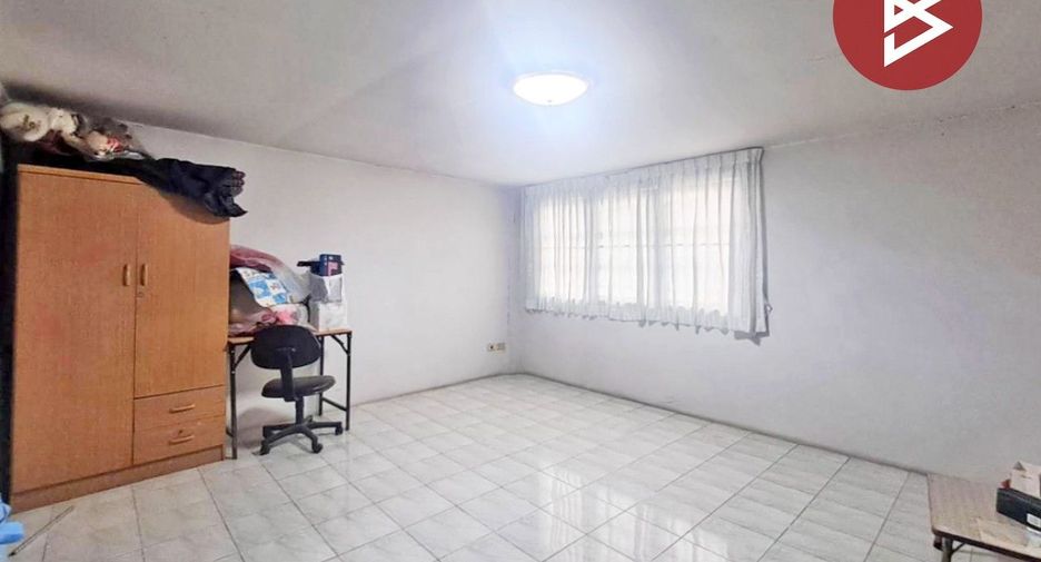 Casa adosada en venta de 4 habitaciones en Bang Bon, Bangkok
