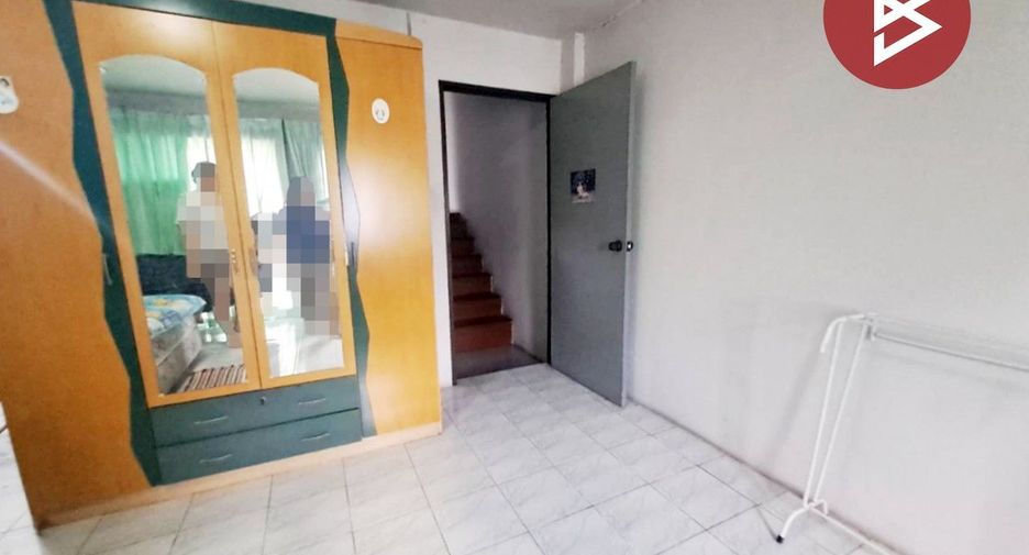 Casa adosada en venta de 4 habitaciones en Bang Bon, Bangkok