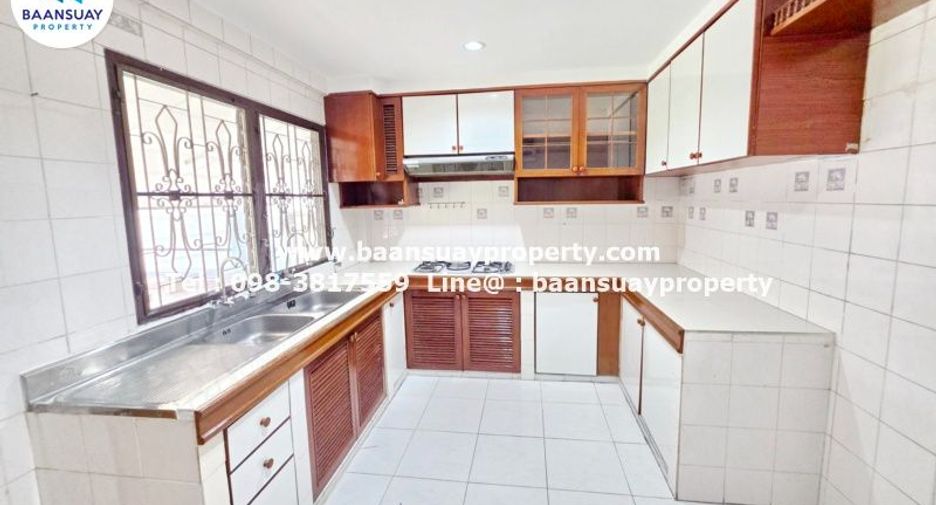 Casa en alquiler de 4 habitaciones en Lak Si, Bangkok