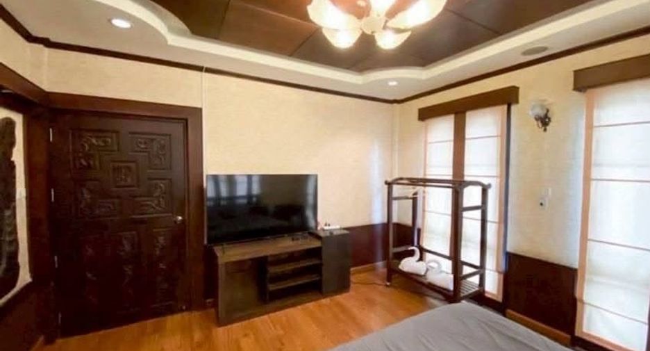 For rent 6 bedrooms house in Mueang Chiang Mai, Chiang Mai