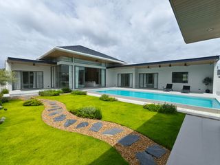 For sale 4 bedrooms villa in Hua Hin, Prachuap Khiri Khan