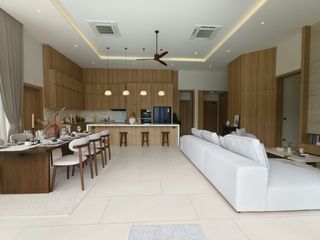 For sale 4 bedrooms villa in Hua Hin, Prachuap Khiri Khan