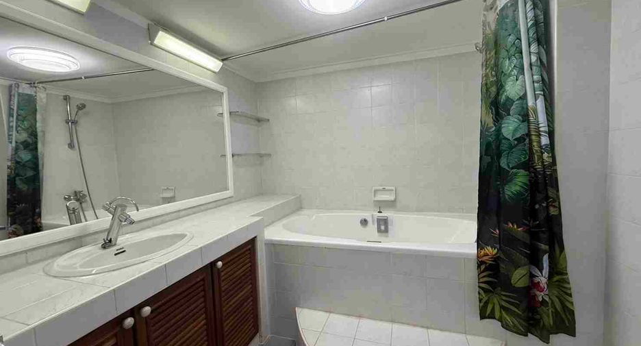 À vendre 2 chambres condo à Na Jomtien, Pattaya