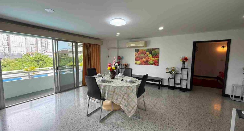 À vendre 2 chambres condo à Na Jomtien, Pattaya