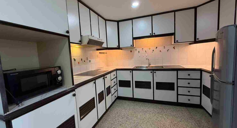 À vendre 2 chambres condo à Na Jomtien, Pattaya