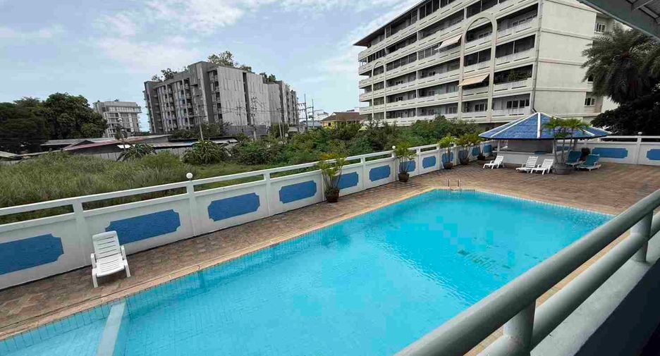 À vendre 2 chambres condo à Na Jomtien, Pattaya