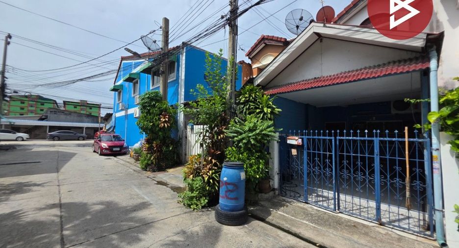Casa adosada en venta de 2 habitaciones en Mueang Samut Prakan, Samut Prakan