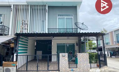 Casa adosada en venta de 3 habitaciones en Phra Pradaeng, Samut Prakan