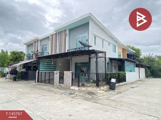Casa adosada en venta de 3 habitaciones en Phra Pradaeng, Samut Prakan
