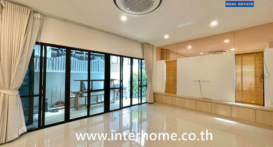For sale 3 bedrooms house in Sai Mai, Bangkok
