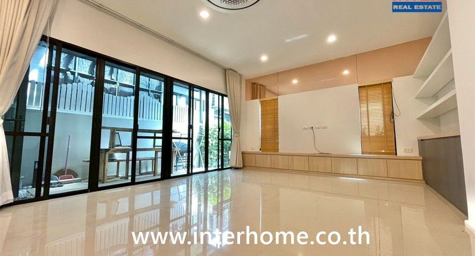 For sale 3 bedrooms house in Sai Mai, Bangkok