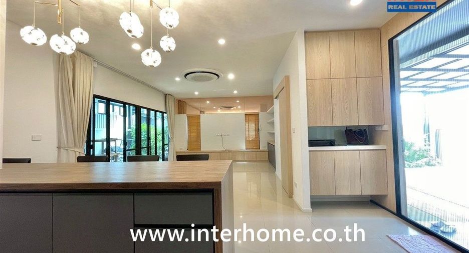 For sale 3 bedrooms house in Sai Mai, Bangkok