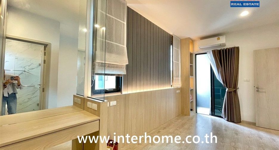 For sale 3 bedrooms house in Sai Mai, Bangkok