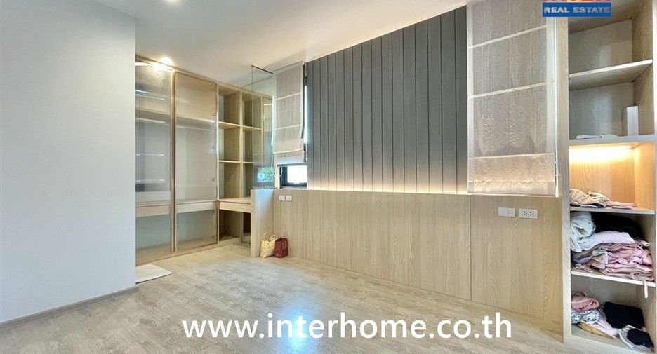 For sale 3 bedrooms house in Sai Mai, Bangkok