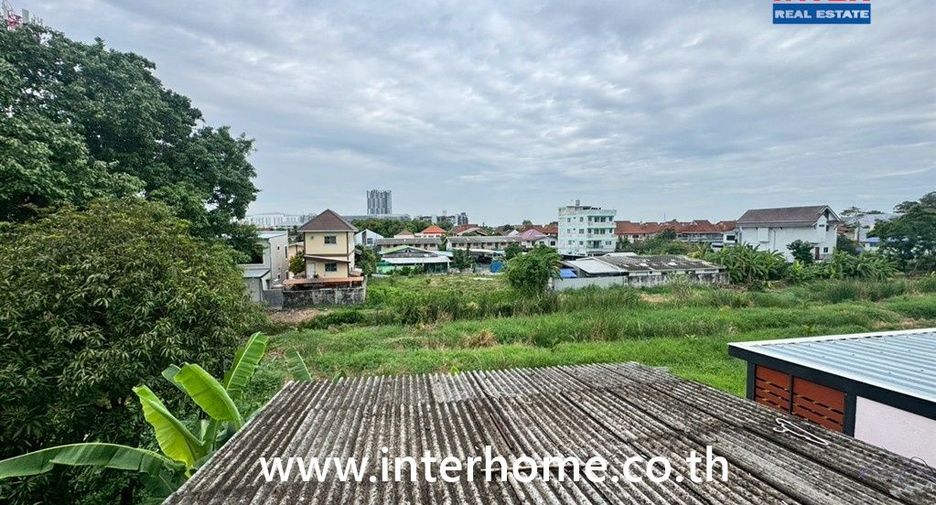 For sale 6 ベッドルーム townhouse in Bang Khae, Bangkok