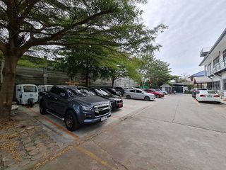 Local comercial en venta de 23 habitaciones en Bang Khen, Bangkok