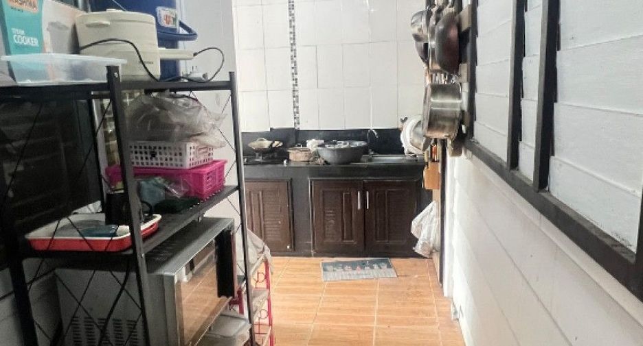 À vendre 2 chambres maison à Pluak Daeng, Rayong