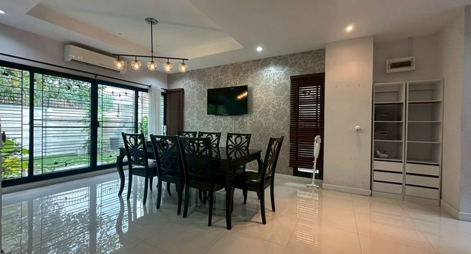For rent 3 ベッドルーム house in Si Racha, Chonburi