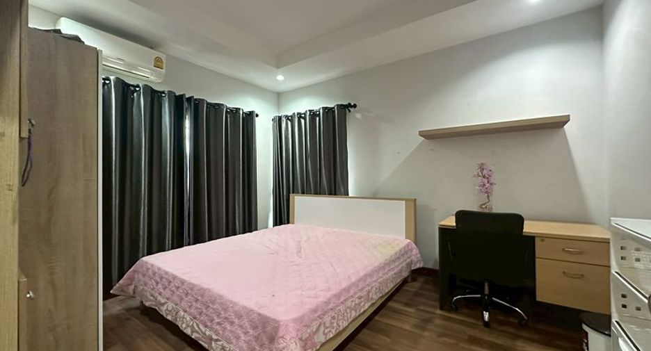 For rent 3 ベッドルーム house in Si Racha, Chonburi