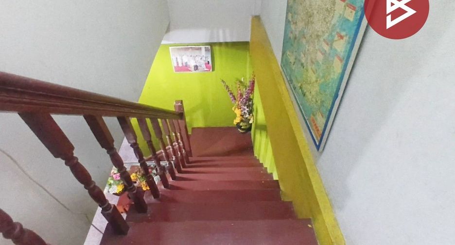 For sale 2 bedrooms townhouse in Mueang Samut Prakan, Samut Prakan