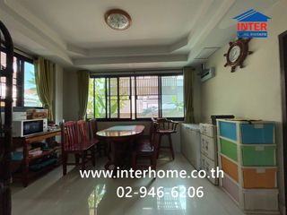 À vendre 4 chambres maison à Lat Phrao, Bangkok