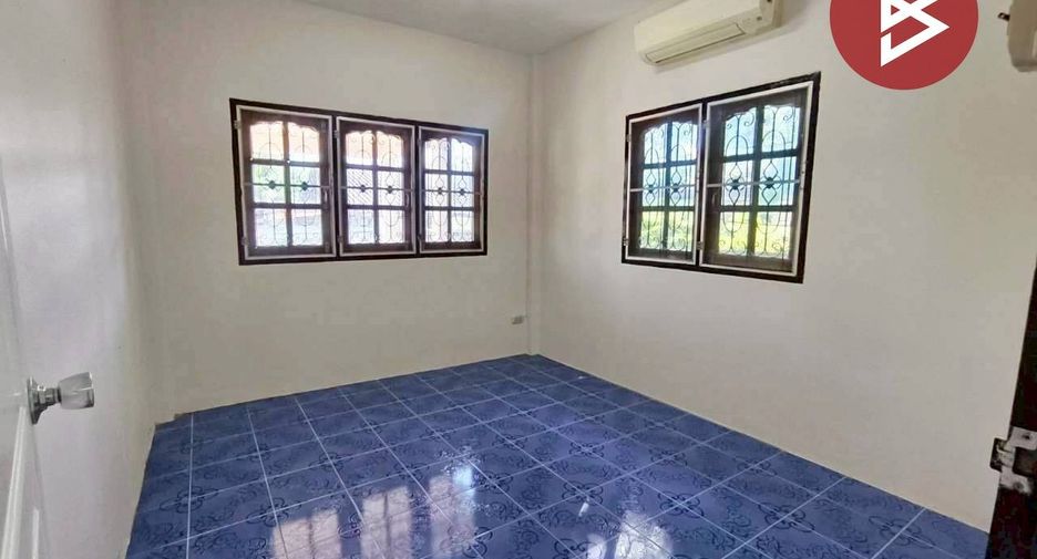 For sale 3 bedrooms house in Mueang Nakhon Ratchasima, Nakhon Ratchasima
