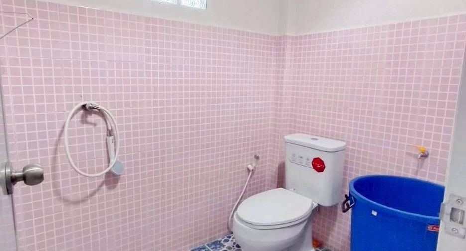 For sale 3 bedrooms house in Mueang Nakhon Ratchasima, Nakhon Ratchasima