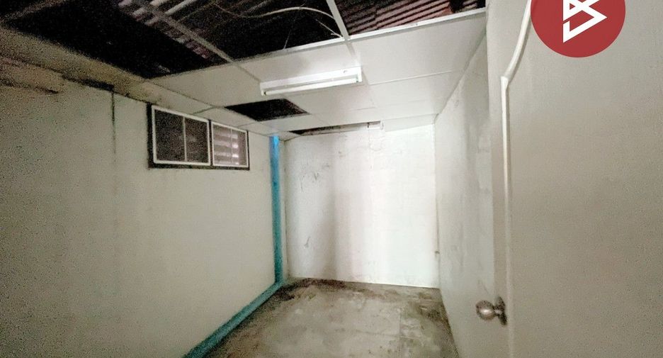 Casa adosada en venta de 3 habitaciones en Lat Krabang, Bangkok