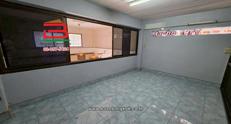 Gewerbefläche zur Miete und zum Kauf mit 3 Zimmer in Lam Luk Ka, Pathum Thani