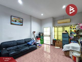 Casa adosada en venta de 3 habitaciones en Khlong Sam Wa, Bangkok