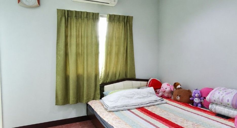 Casa adosada en venta de 3 habitaciones en Khlong Sam Wa, Bangkok