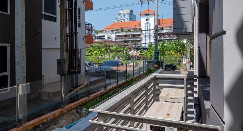 For sale 1 bed condo in Bang Lamung, Chonburi