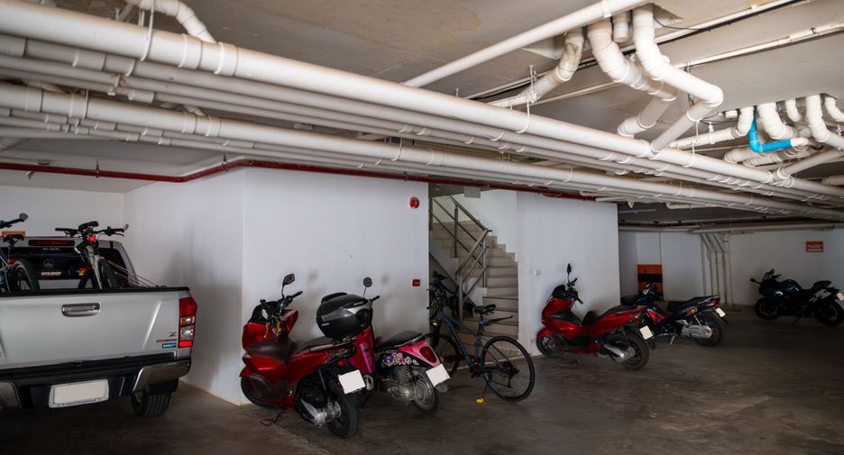 For sale 1 bed condo in Bang Lamung, Chonburi