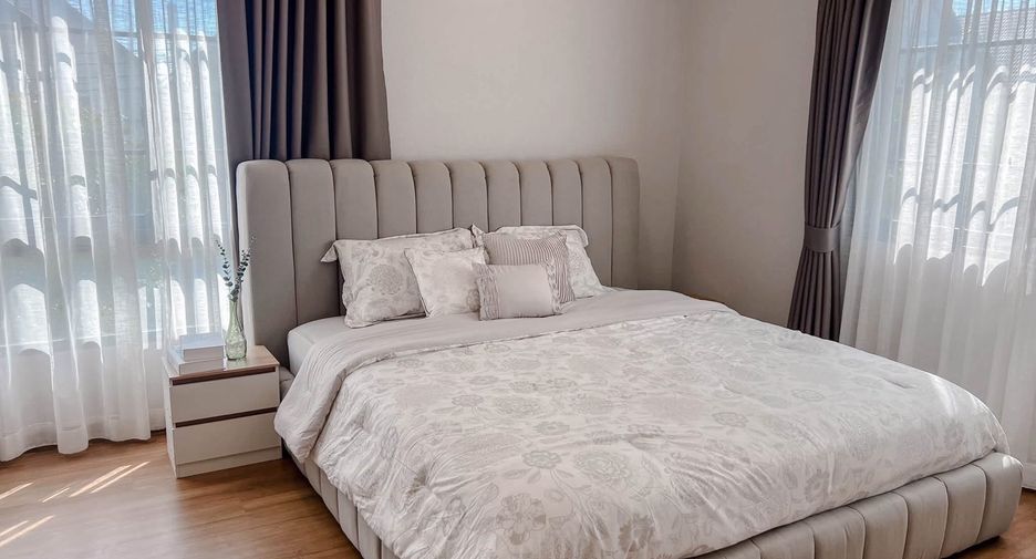 Haus zur Miete mit 4 Zimmer in Bang Phli, Samut Prakan