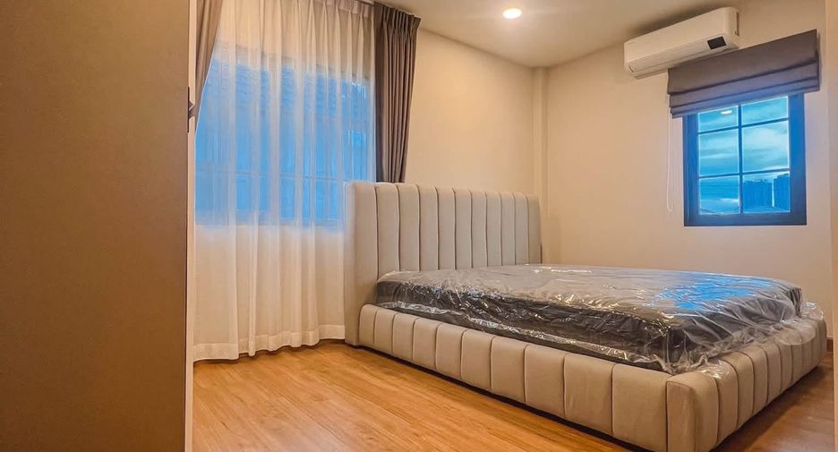 Haus zur Miete mit 4 Zimmer in Bang Phli, Samut Prakan