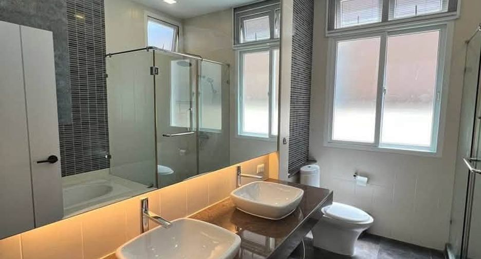 For rent 3 bedrooms house in Bang Lamung, Chonburi