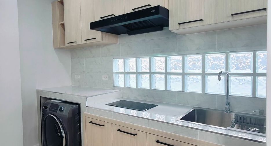 For rent 3 bedrooms house in Bang Lamung, Chonburi
