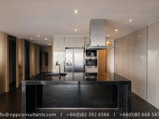 For rent 3 ベッドルーム condo in Yan Nawa, Bangkok